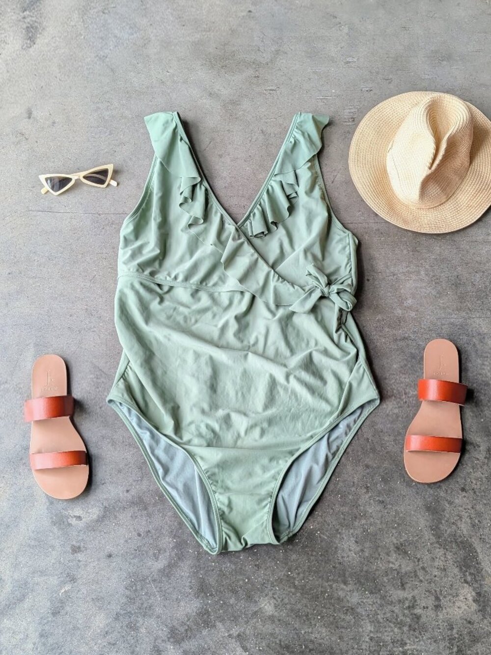 Kindred Bravely Ruffle Wrap Maternity and Nursing One Piece Swimsuit XXL Busty